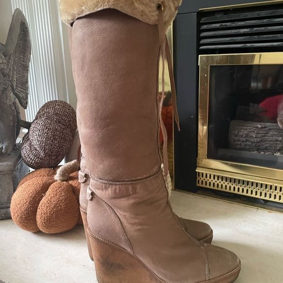 Yves Saint Laurent Ida Wedge Boots - Picture 6 of 13